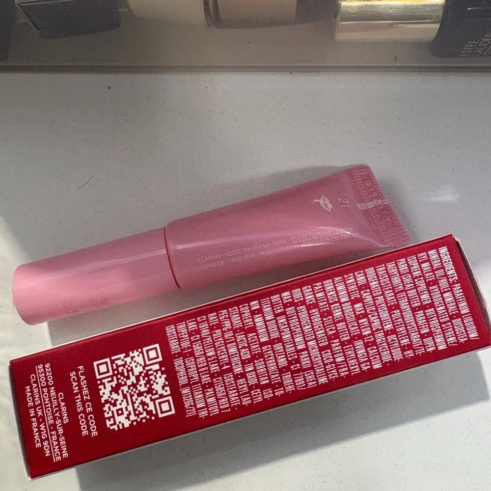 Clarins Lip Perfector - Pink - Picture 3 of 4